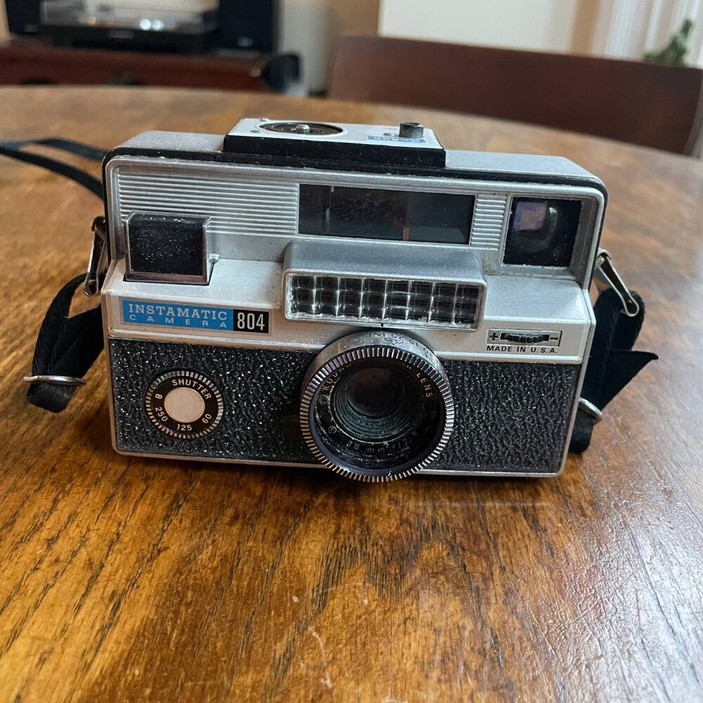 Kodak Instamatic 804 Film Camera With Hard Case--1965-1970